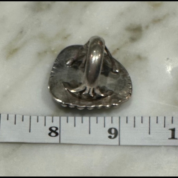VINTAGE STERLING SILVER TURQUOISE RING - Picture 9 of 9